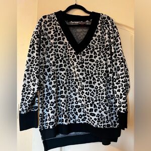 Vince Camuto Leopard Jacquard V-Neck Sweater